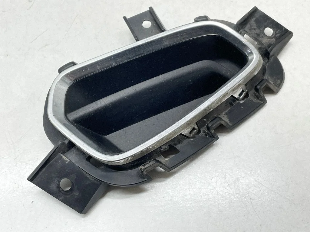 Front bumper lower grill 31407765