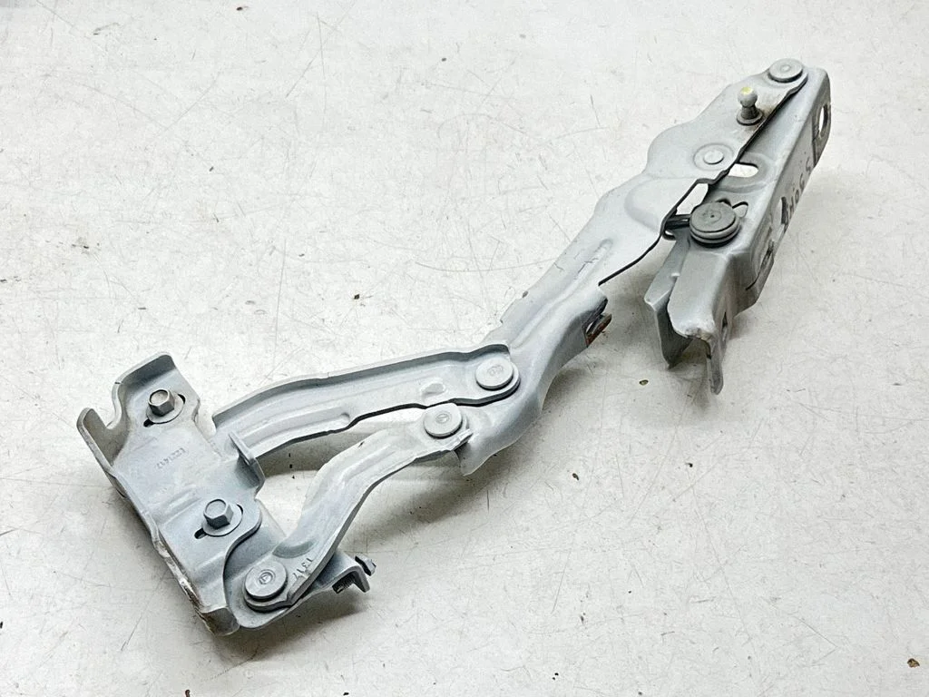 Mootorikapoti hinged 3165860