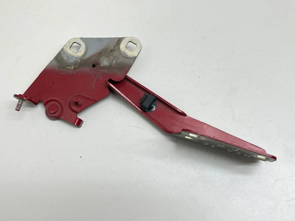 Mootorikapoti hinged – Renault Megane III (2009-2016)