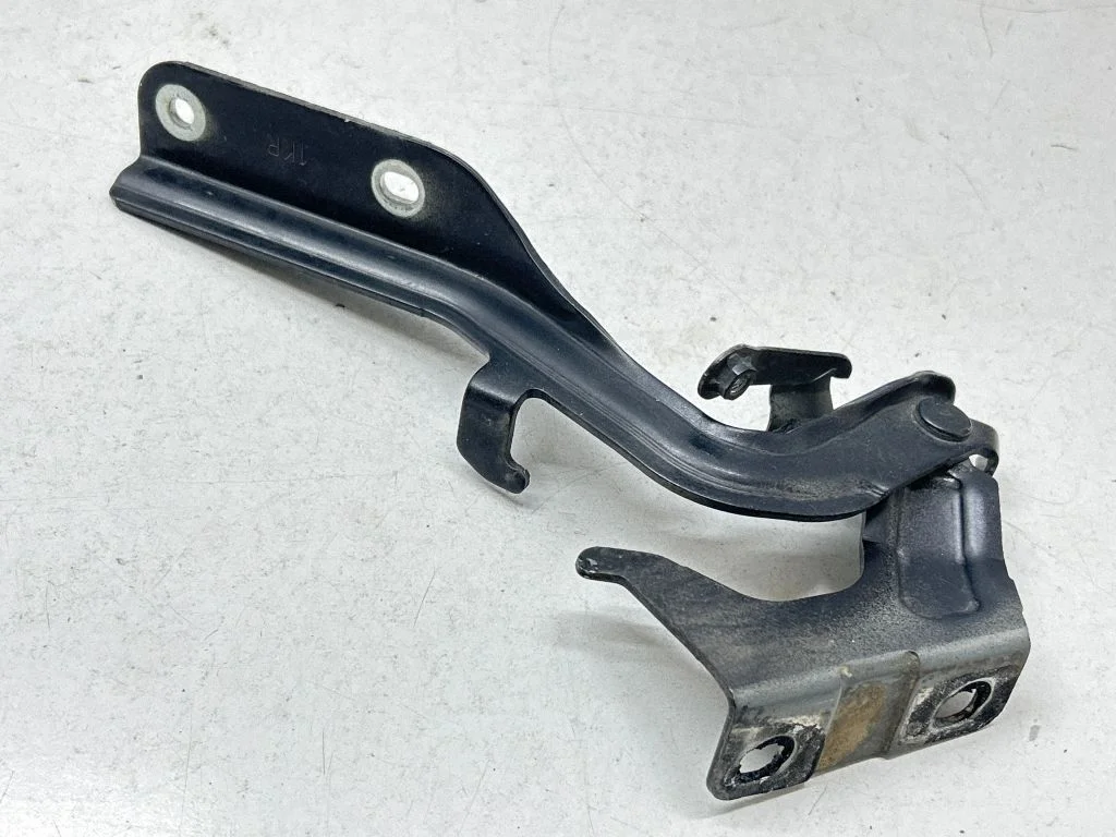 Mootorikapoti hinged – Nissan Juke I F15 (2010-2018)