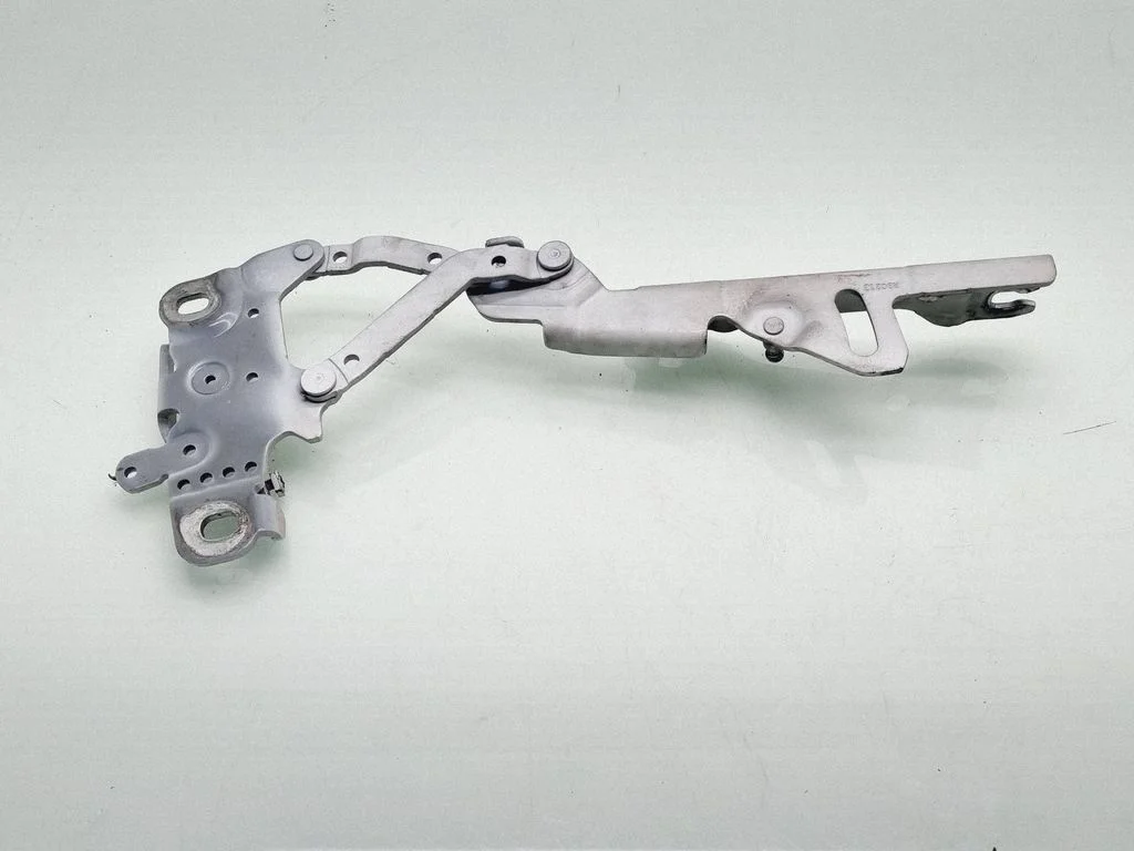 Motora pārsega eņģe (-es) – BMW 3. sērija F30 F35 F31 (2012-2018)