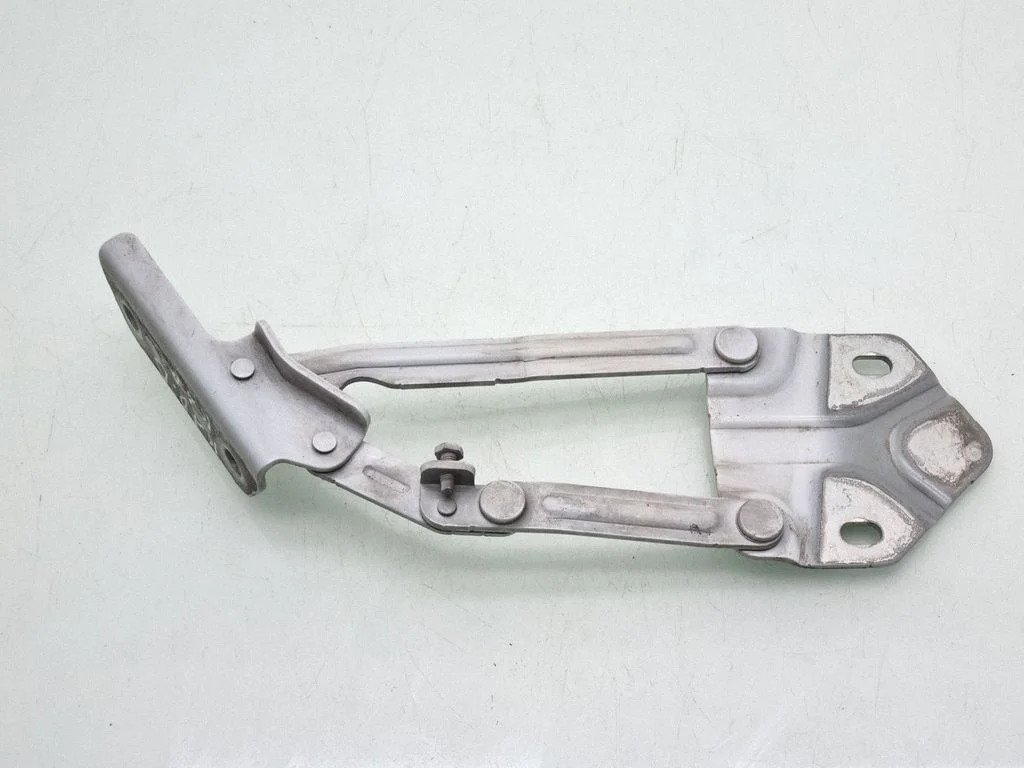 Mootorikapoti hinged 1T0823302F