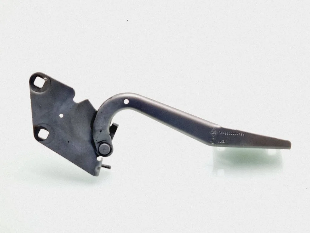 Engine bonnet/hood hinges 654010003R