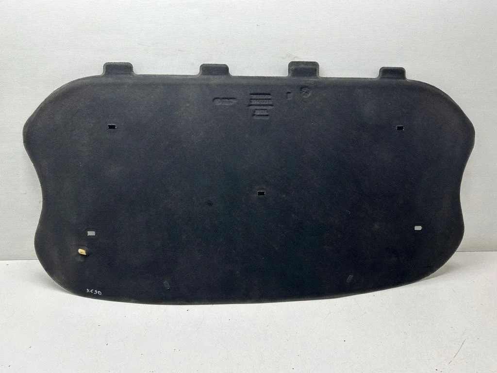 Engine bonnet/hood sound/heat insulation – Volvo XC90 (2014-)