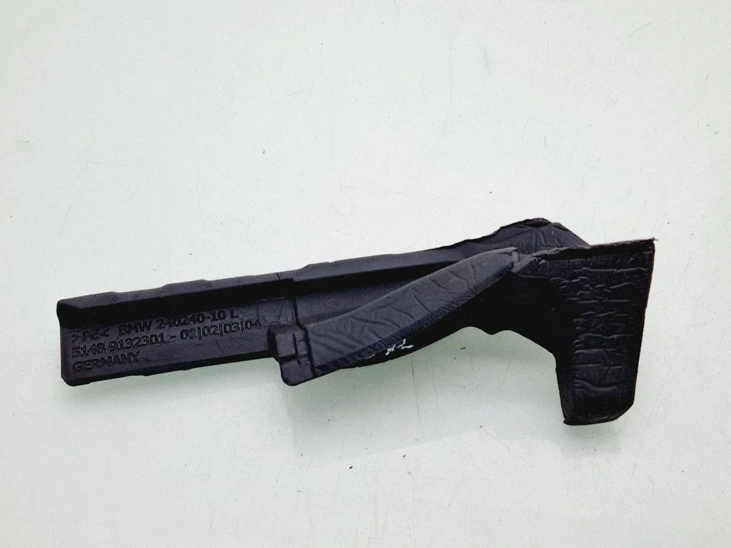 Engine bonnet/hood sound/heat insulation 51489132301