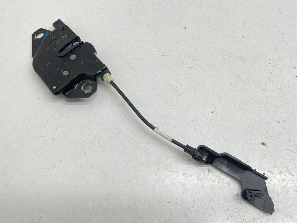 Engine bonnet/hood lock/catch 150039700E