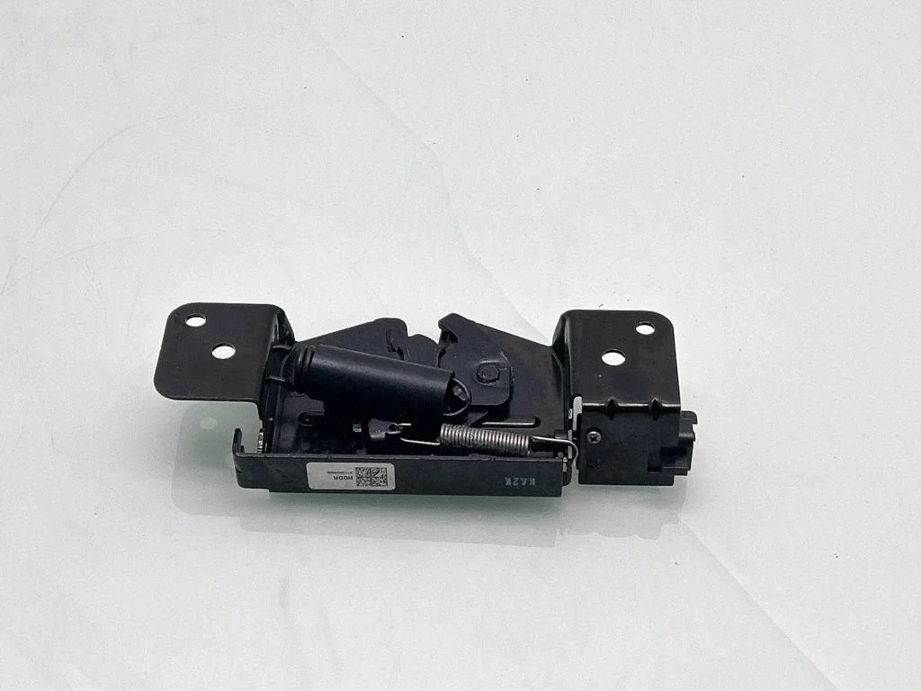 Engine bonnet/hood lock/catch 81130D9900
