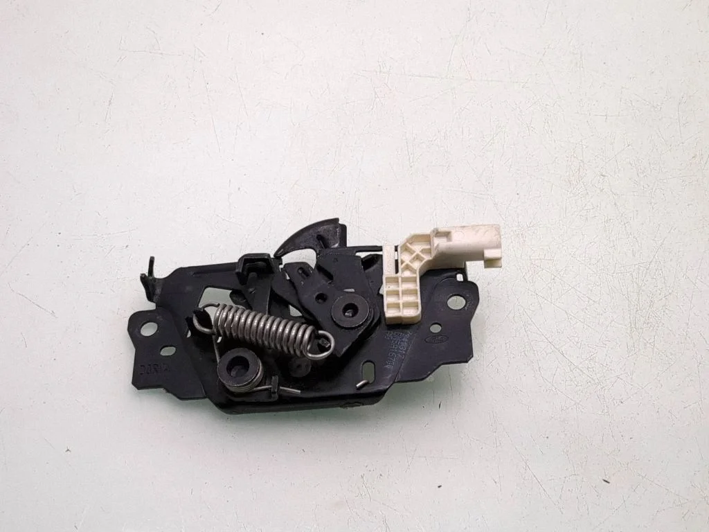 Engine bonnet/hood lock/catch BM5A16700