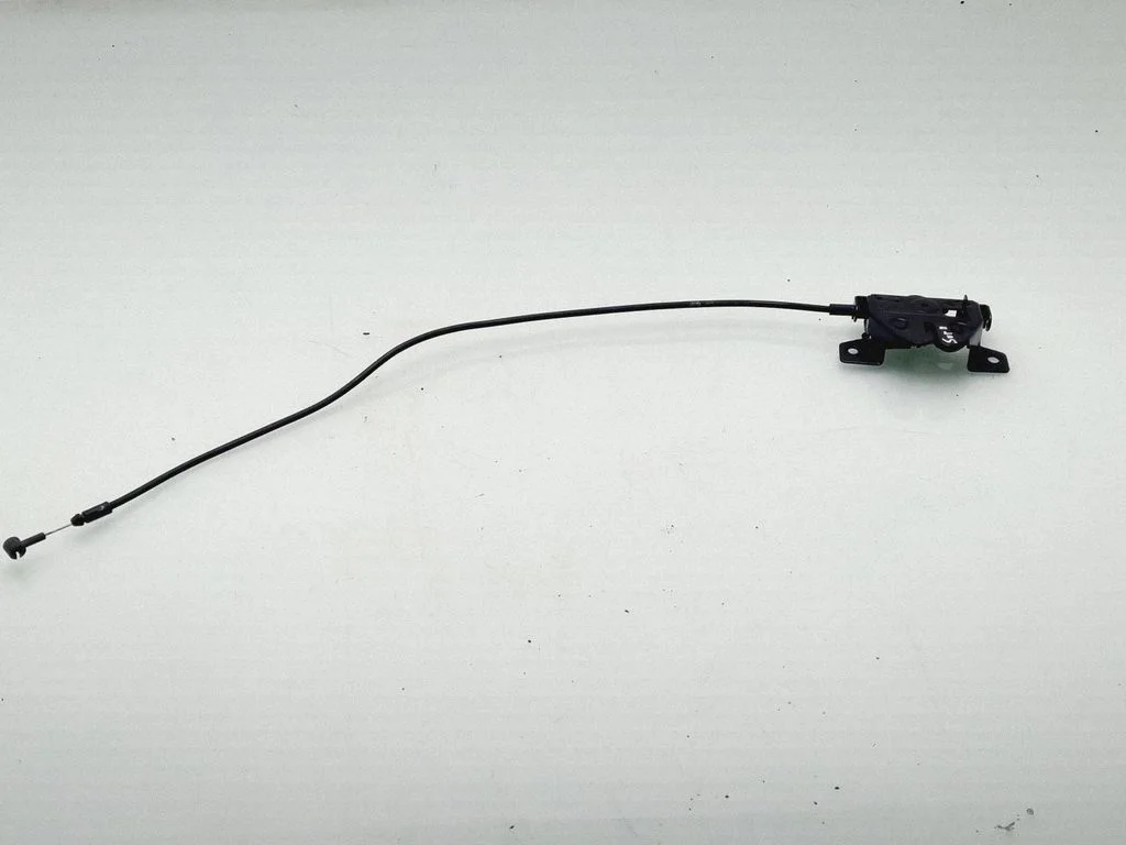 Engine bonnet/hood lock/catch