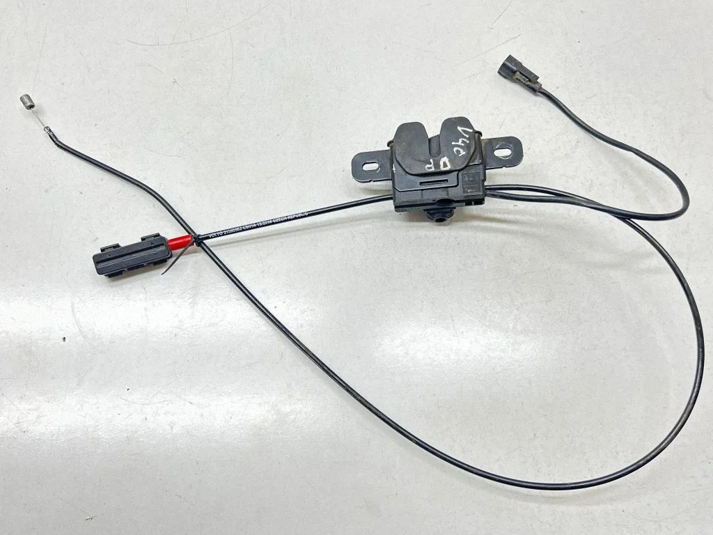 Engine bonnet/hood lock/catch 31395562