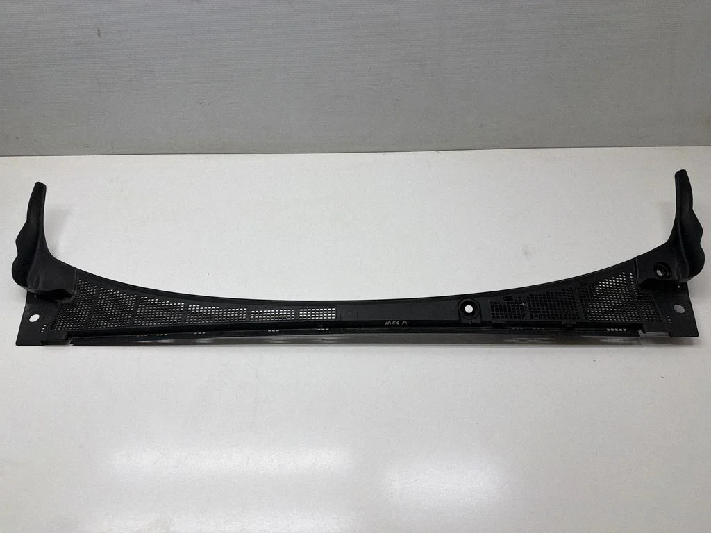 Slotiņu apdare 108784A0