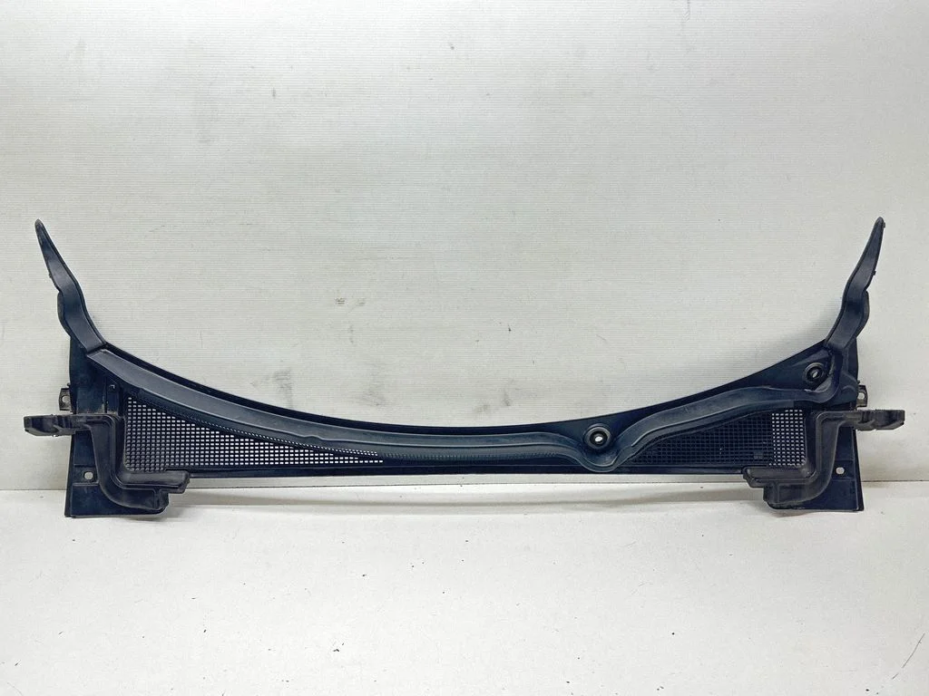 Wiper trim 668112725R