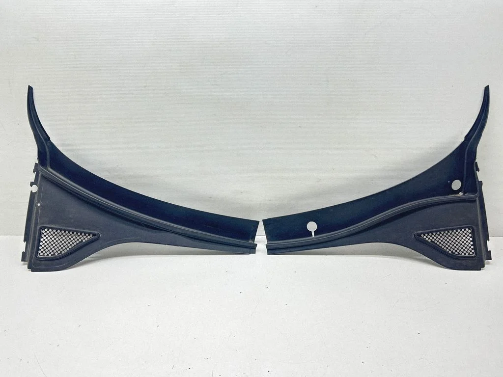 Wiper trim 561819403A