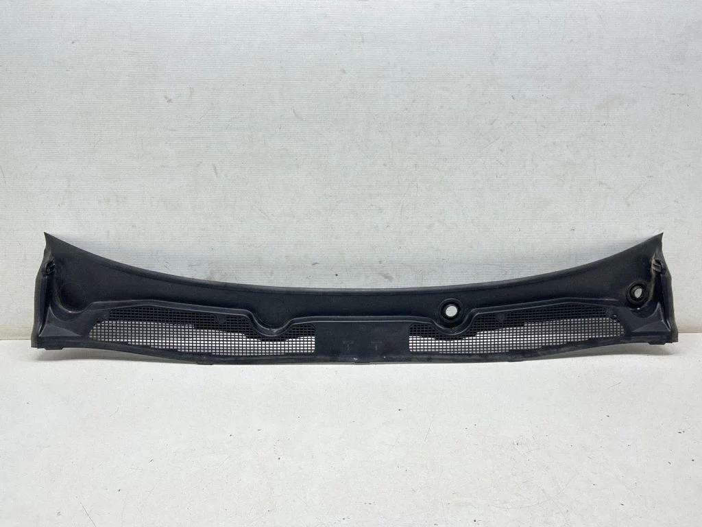 Wiper trim 668110003R
