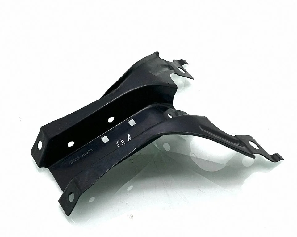Mootorikapoti luku iluliist – Nissan Qashqai (2010-2014)