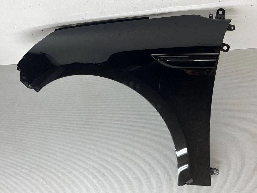 Fender – left