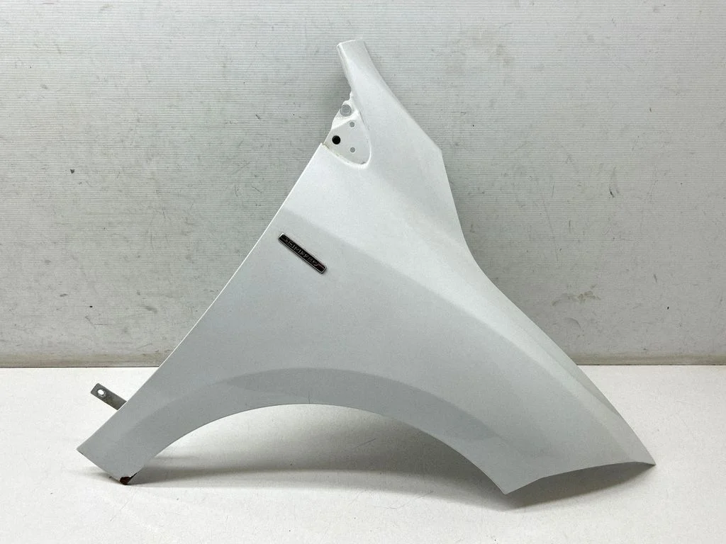 Fender – front right