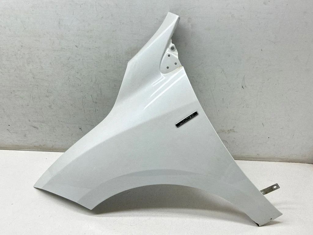 Fender – front left