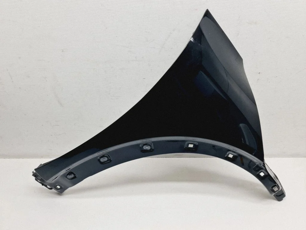 Fender – right