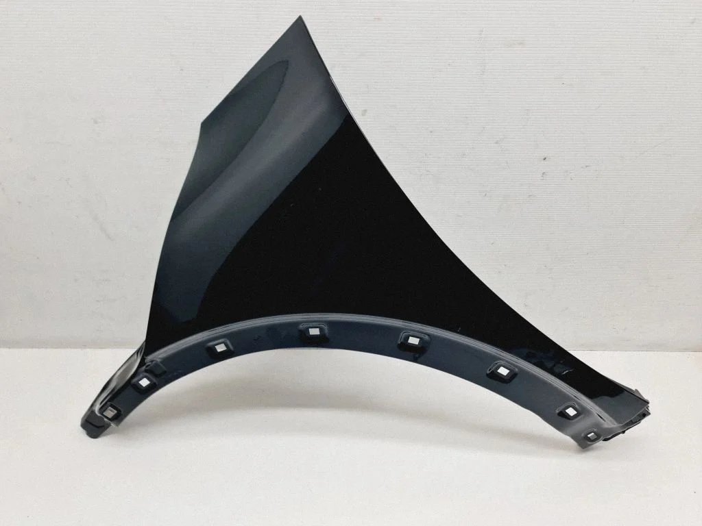 Fender – front left