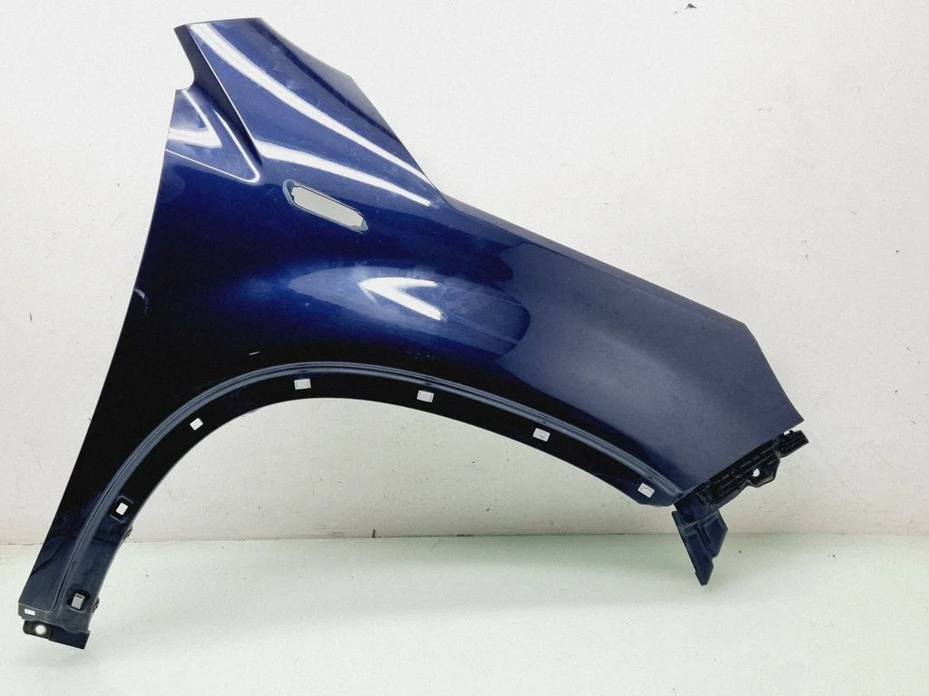 Fender – front right