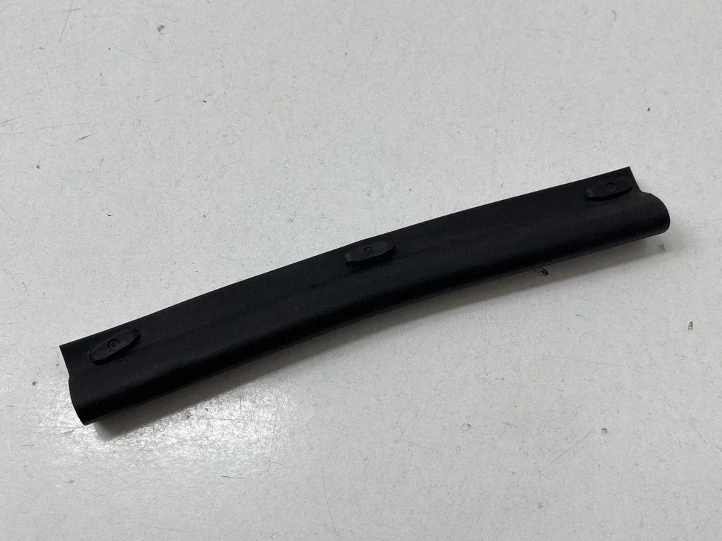 Engine compartment rubber – Volkswagen Jetta USA (2019-)