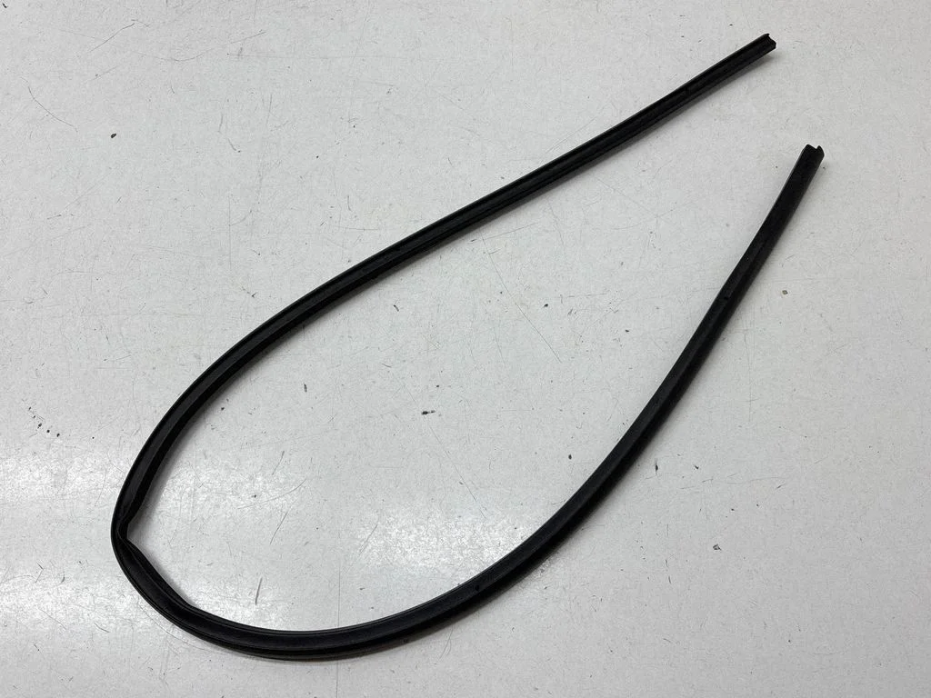 Engine compartment rubber – front
