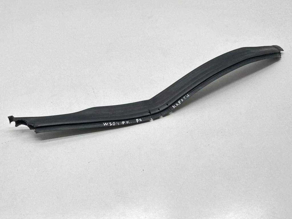 Engine compartment rubber A2046280798