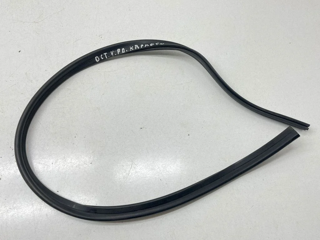 Engine compartment rubber – Skoda Octavia Mk3 (5E) (2013-2019)