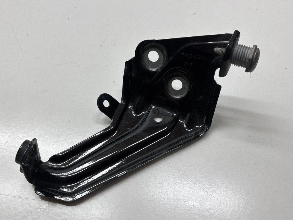 Poritiiva kinnitusklamber – BMW X3 G01 (2018-2024)