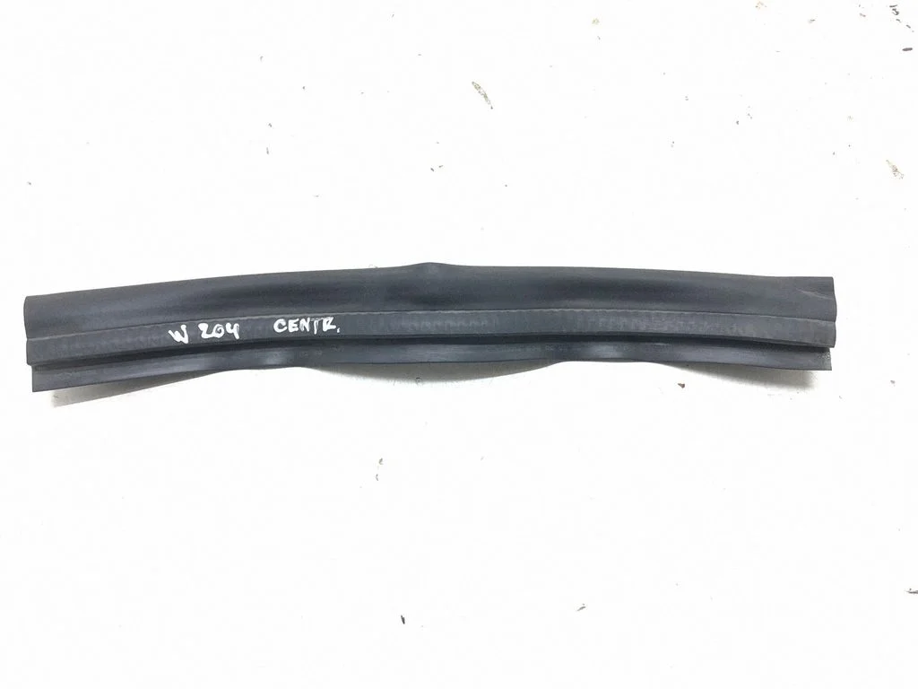 Motora nodalījuma gumija A2046280998