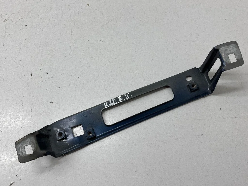 Fender mounting bracket 2RV71