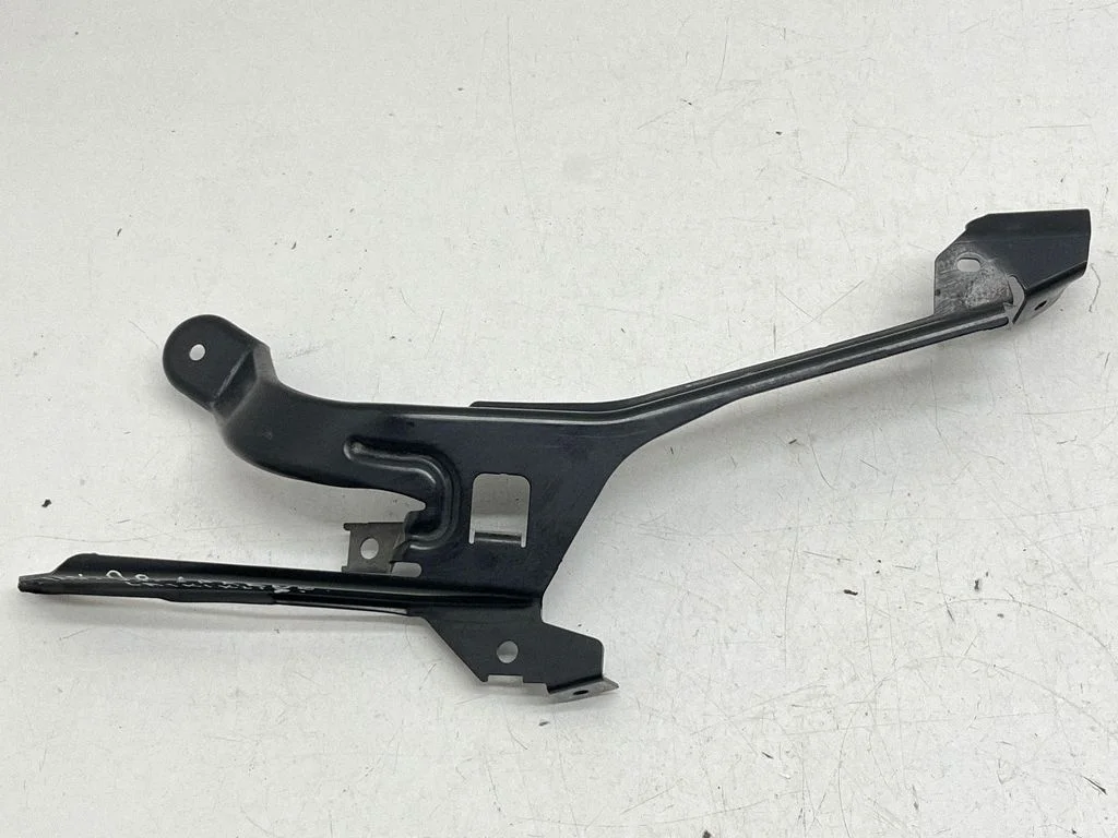 Fender mounting bracket – Porsche Panamera (970) (2009-2017)