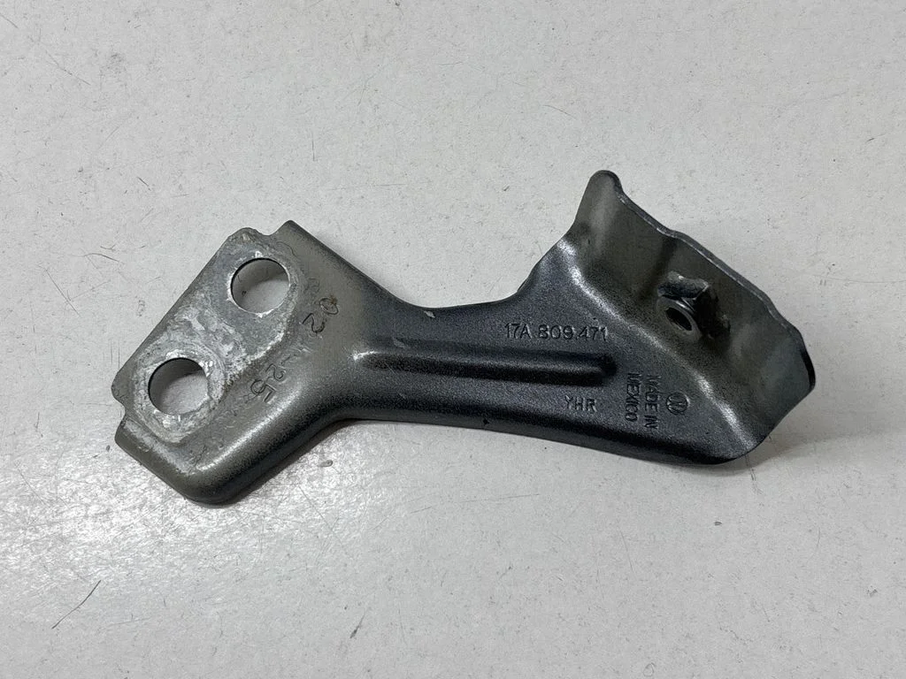 Poritiiva kinnitusklamber 17A809471