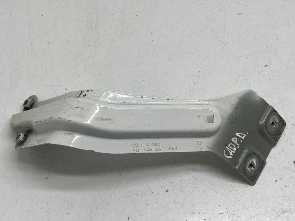 Fender mounting bracket 1T0821136C