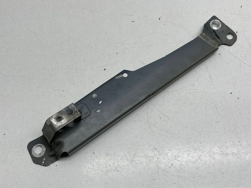 Wspornik błotnika 31468234