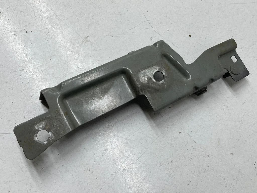 Fender mounting bracket – Renault Captur (2013-2020)