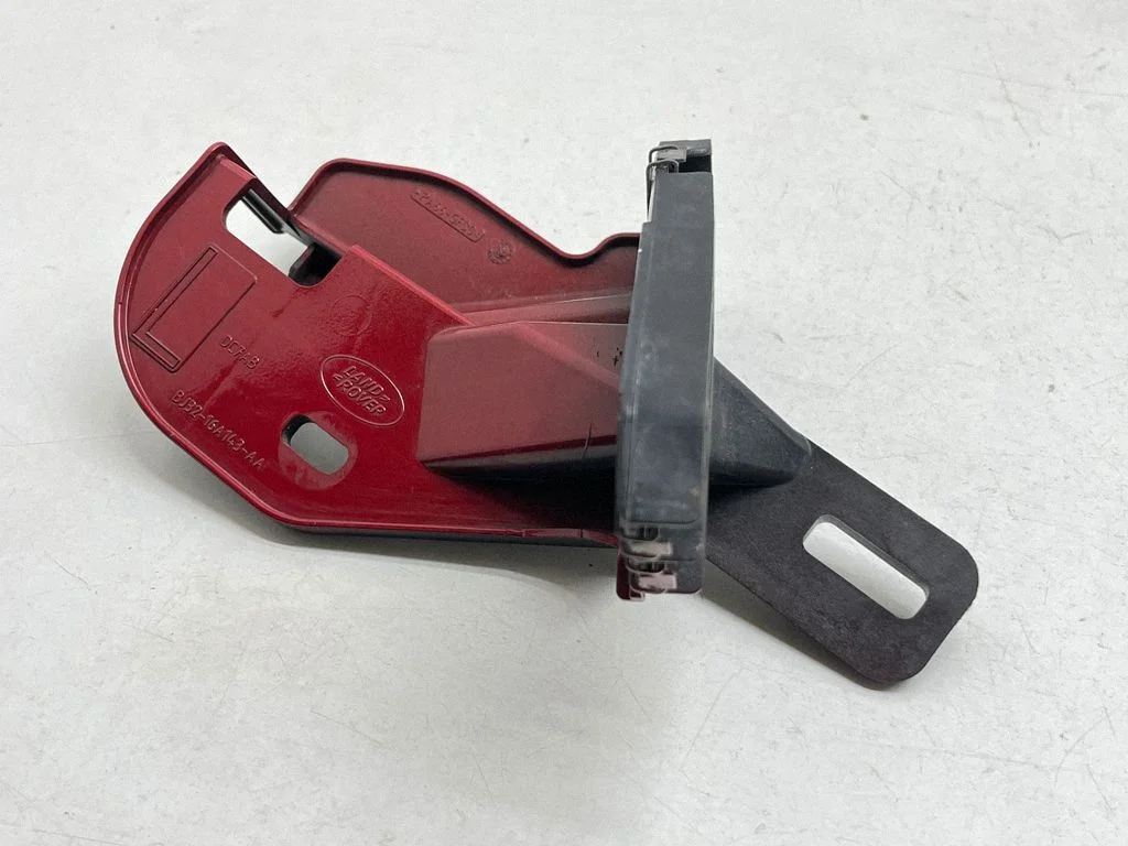 Fender mounting bracket BJ3216A143AA