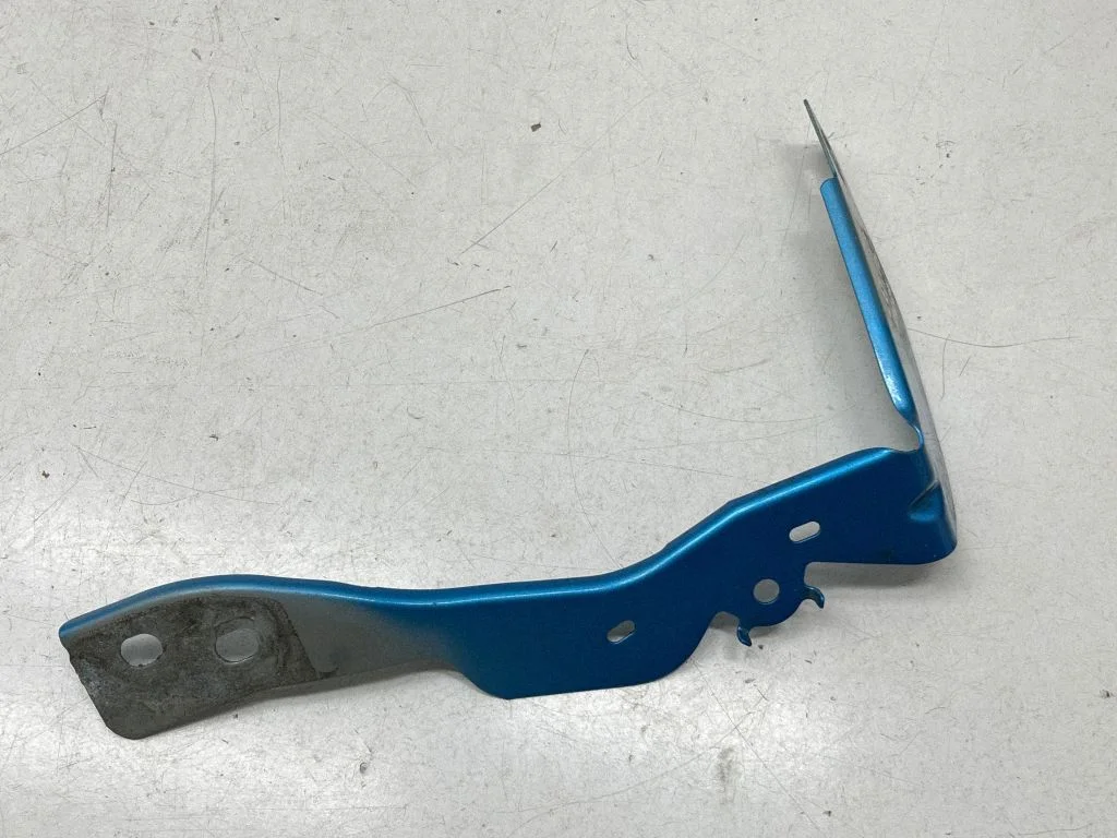 Fender mounting bracket – Renault Captur (2013-2020)