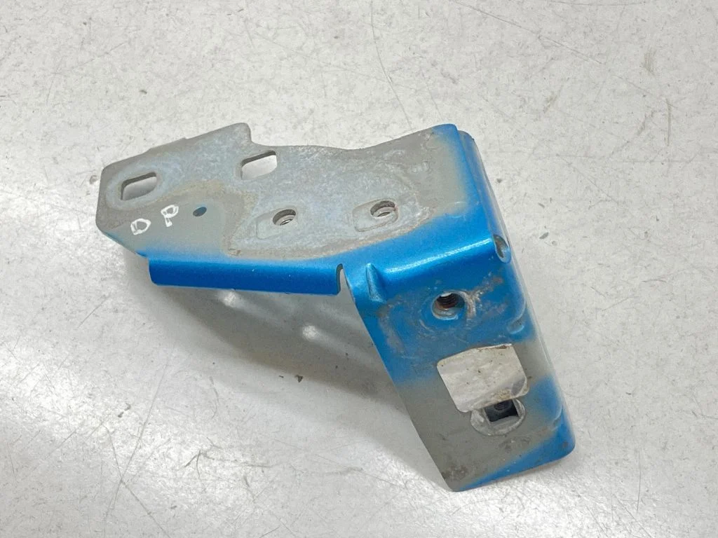 Fender mounting bracket – Renault Captur (2013-2020)
