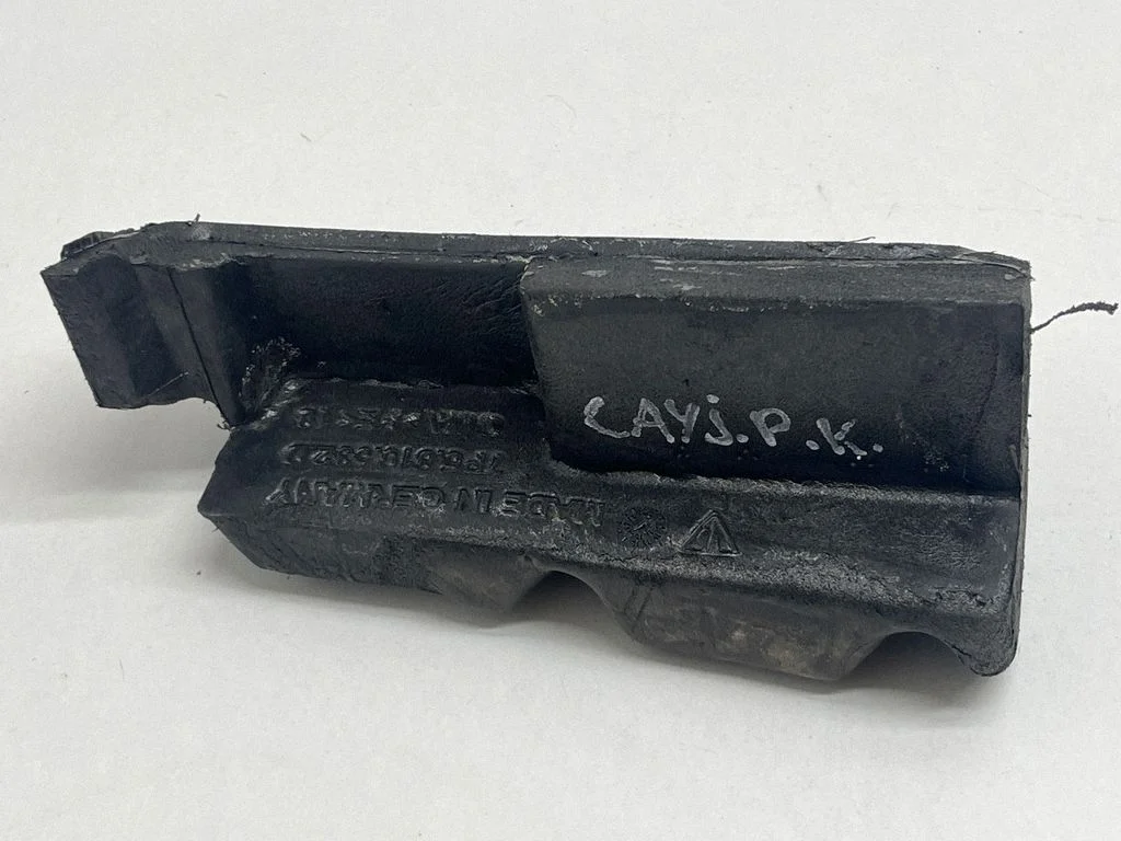 Spārna putuplasta pildījums 7P5819532D