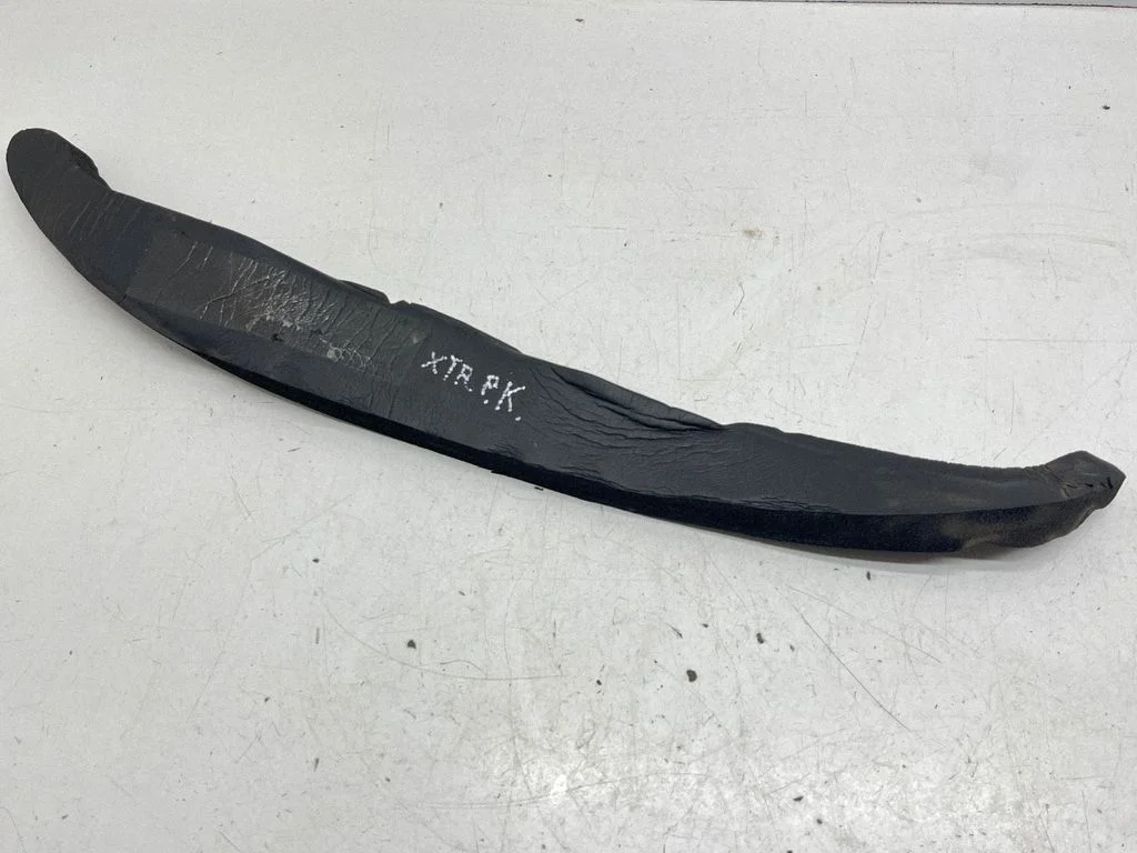 Fender foam support/seal – front left
