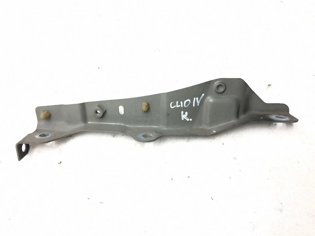 Fender mounting bracket 641351725R
