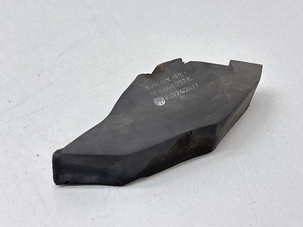 Fender foam support/seal 561864237C