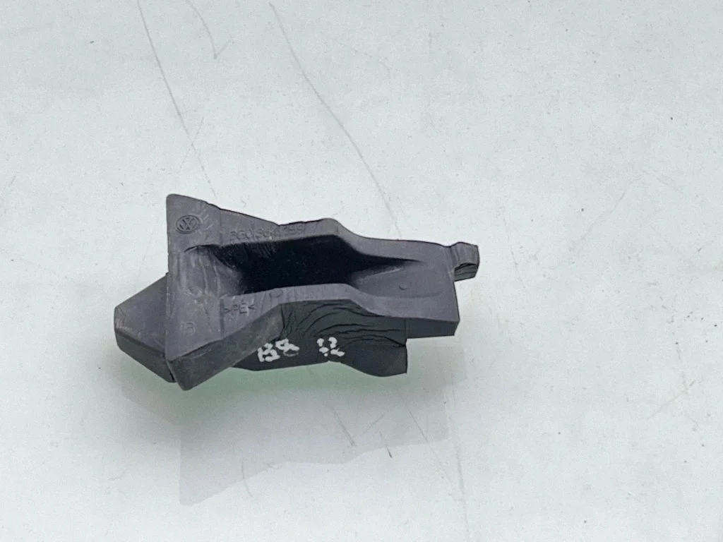 Fender foam support/seal 3G0864759