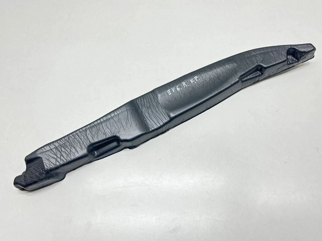 Spārna putuplasta pildījums – KIA EV6 (2021-)