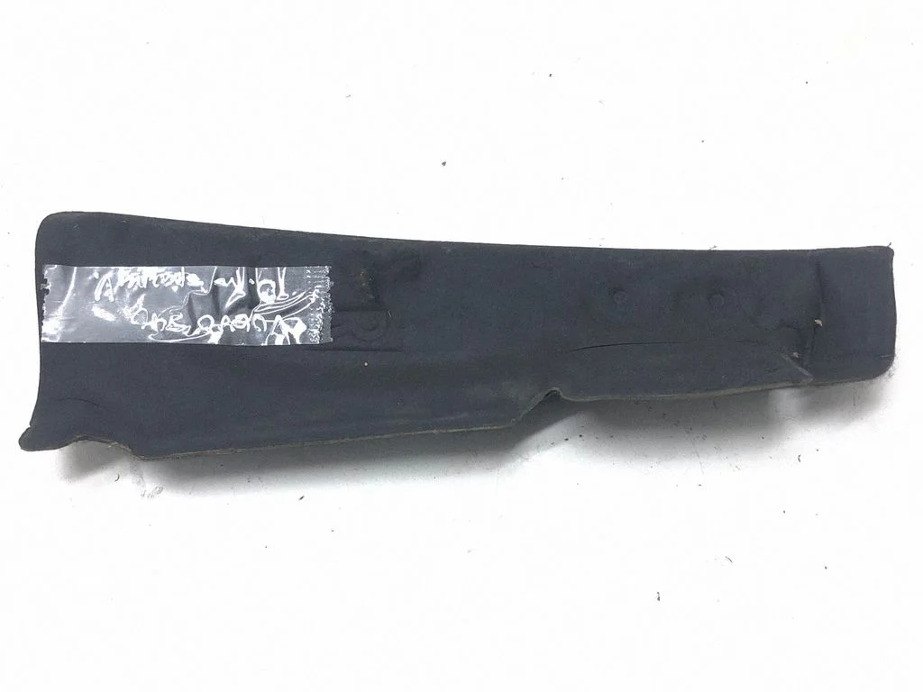 Fender foam support/seal – right