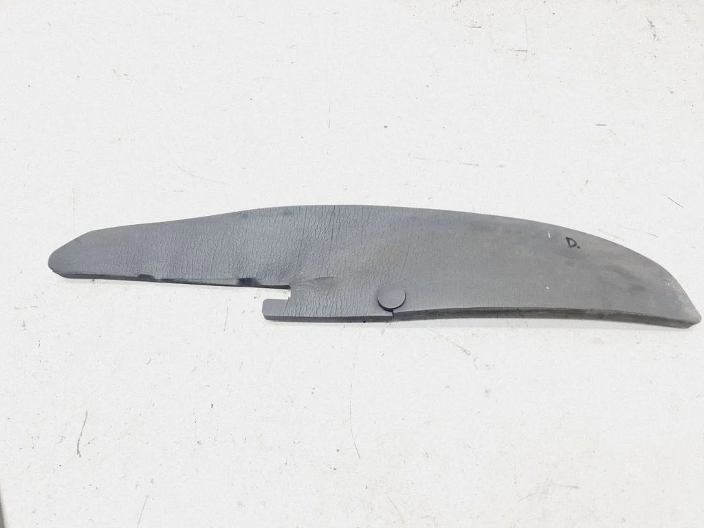 Poritiiva vahtpolstri tugi – Nissan Note (E11) (2006-2014), eesmine parem