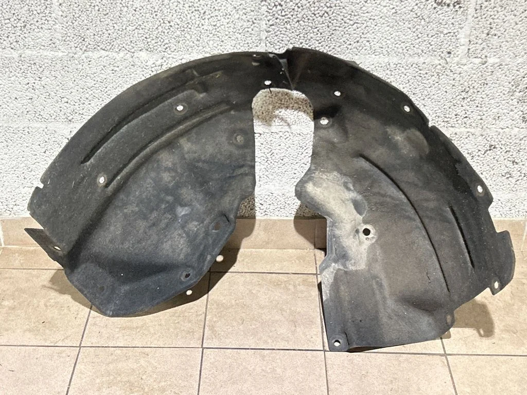 Front wheel arch liner splash guards – front right