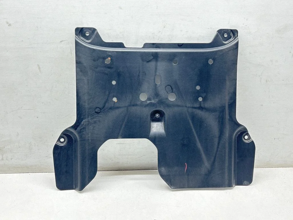 Engine splash shield/under tray 62407N7000